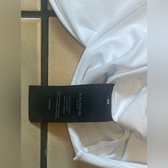 Balmain white tshirt size medium - Picture 4 of 4